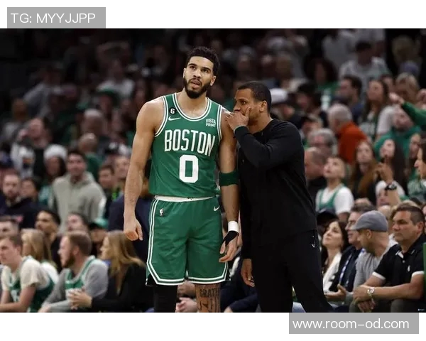 马祖拉强调塔图姆康复过程中的持续进展与稳步推进的重要性